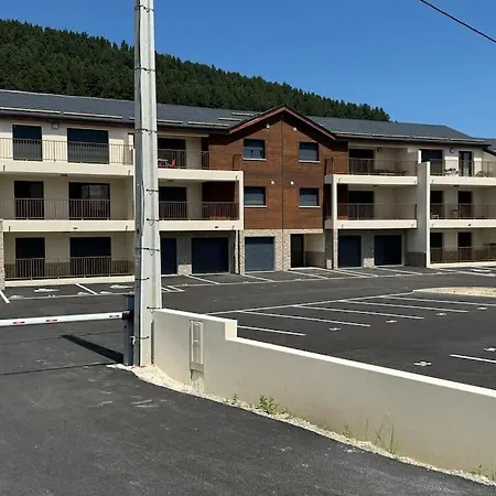Appartement Lumineux à Formiguères